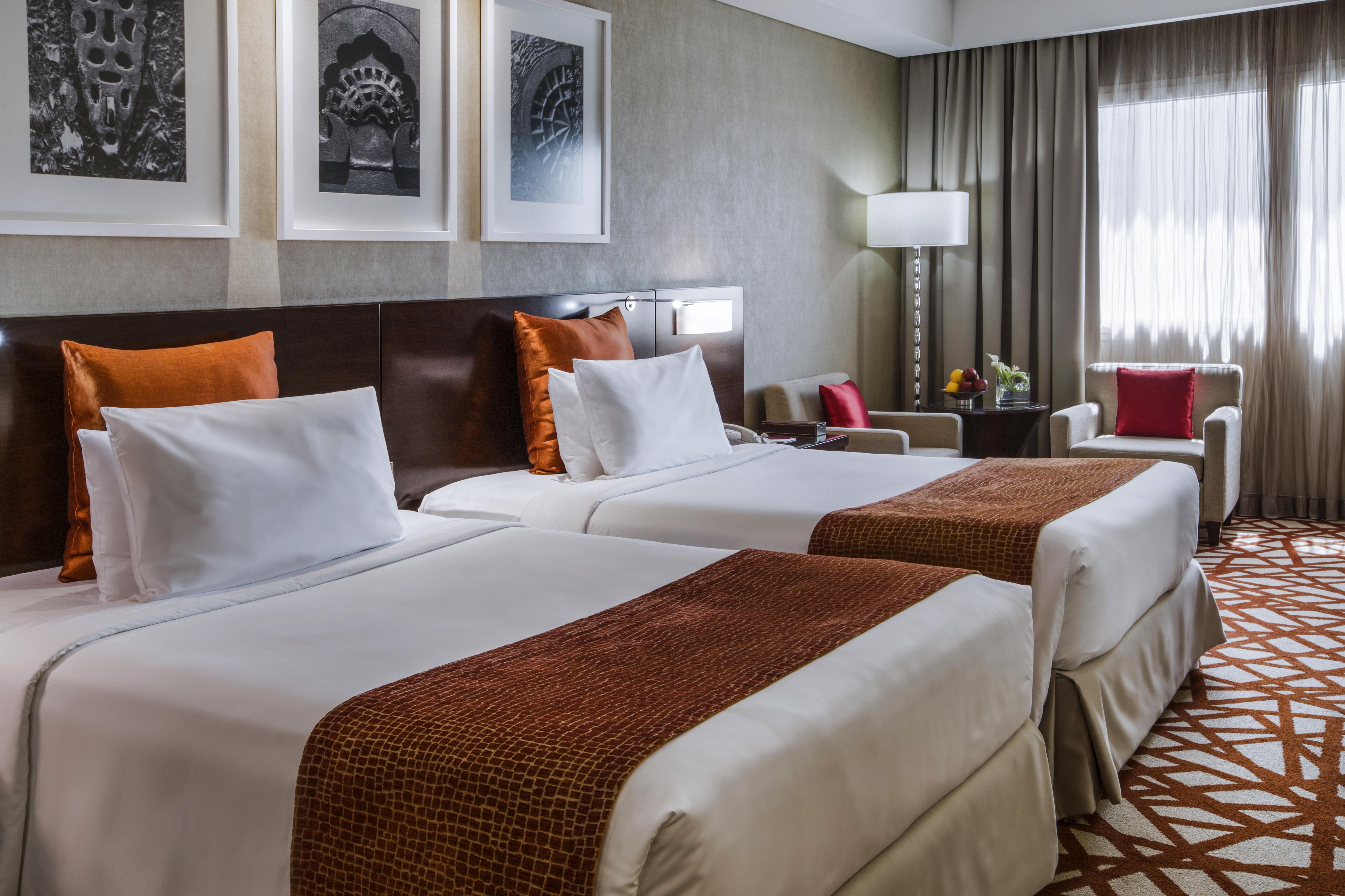 Отель Crowne Plaza Dubai Deira By Ihg Экстерьер фото Deluxe Room