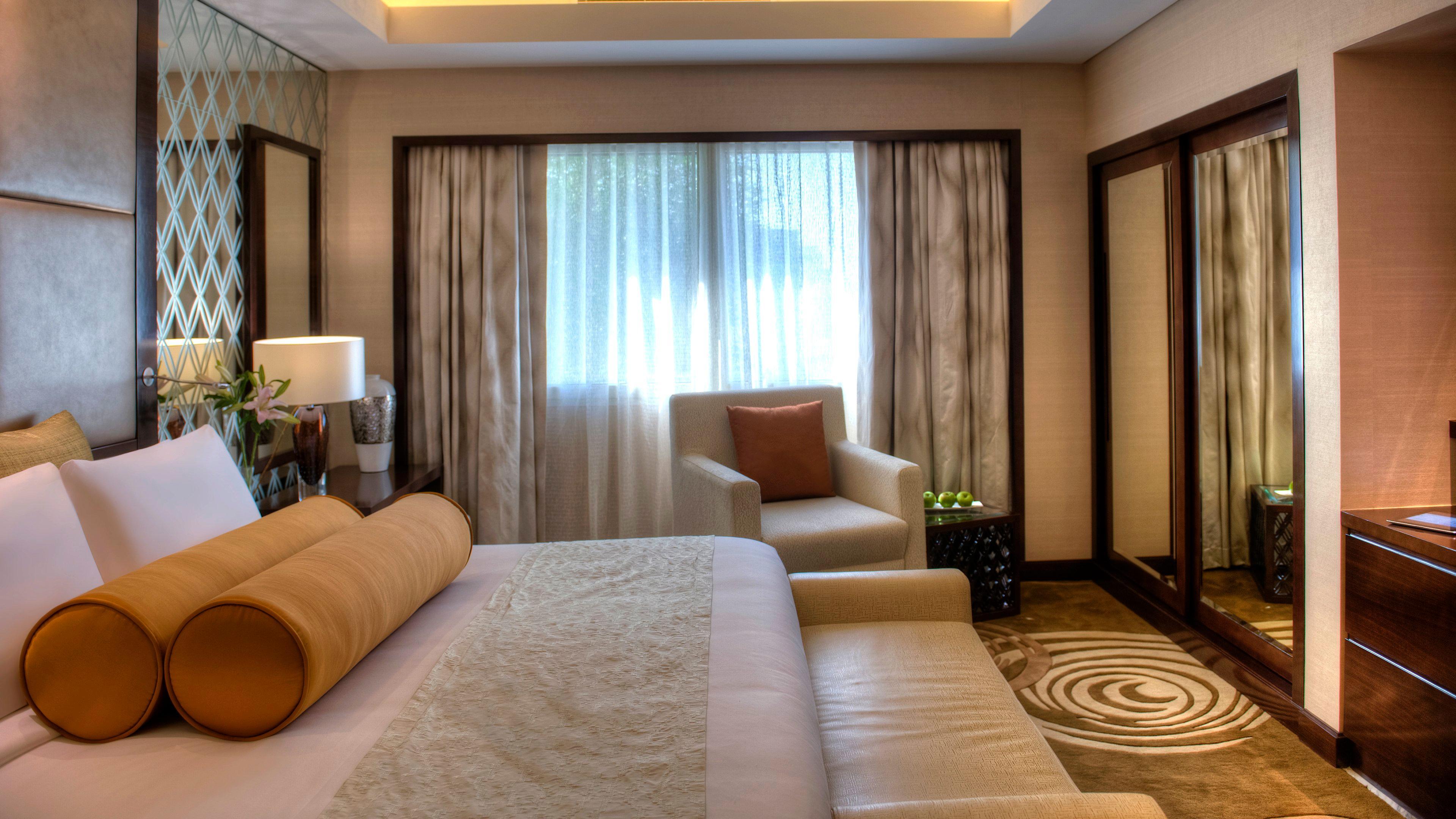 Отель Crowne Plaza Dubai Deira By Ihg Экстерьер фото A bedroom at the Taj Bengal