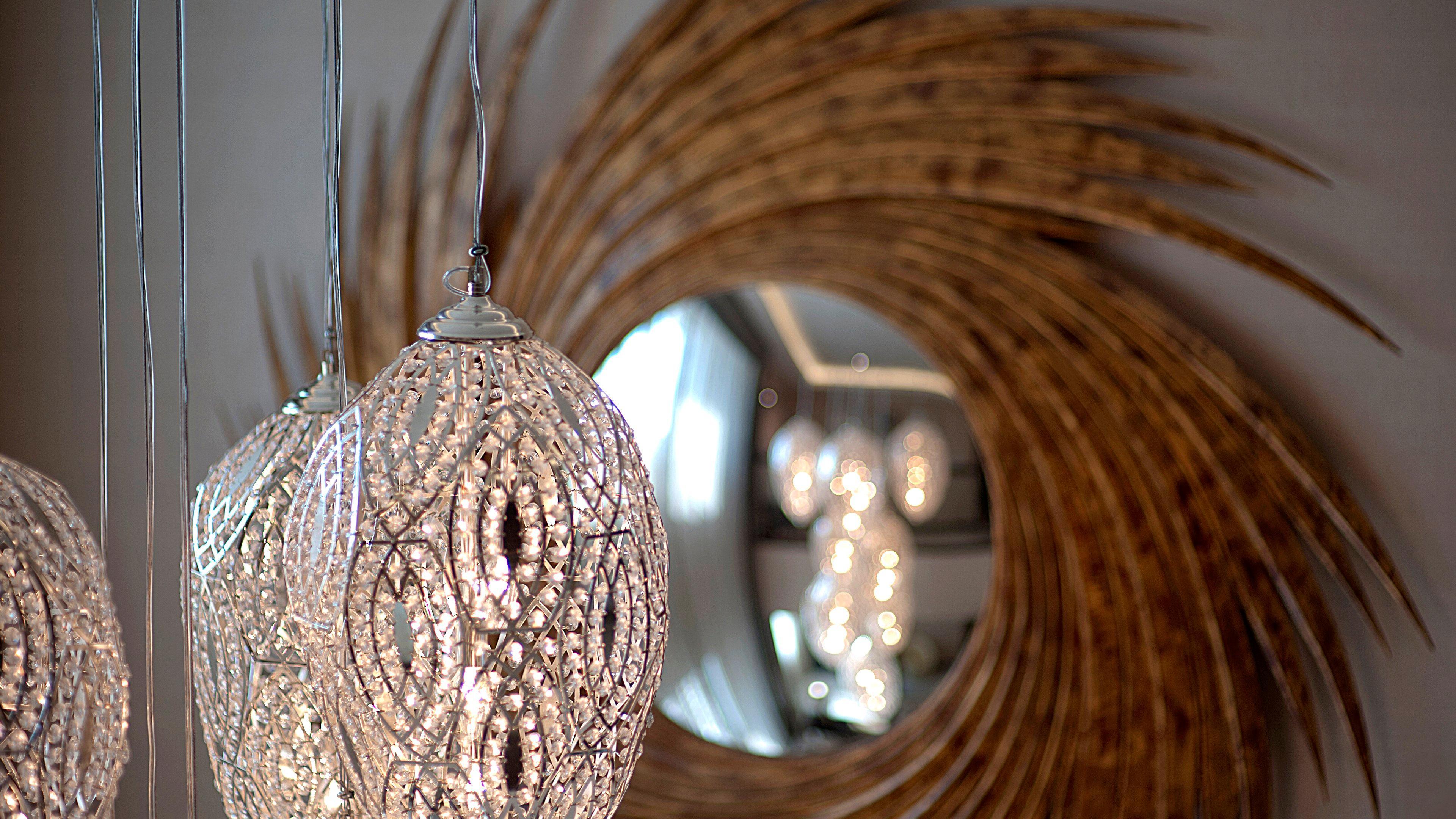Отель Crowne Plaza Dubai Deira By Ihg Экстерьер фото A hanging light