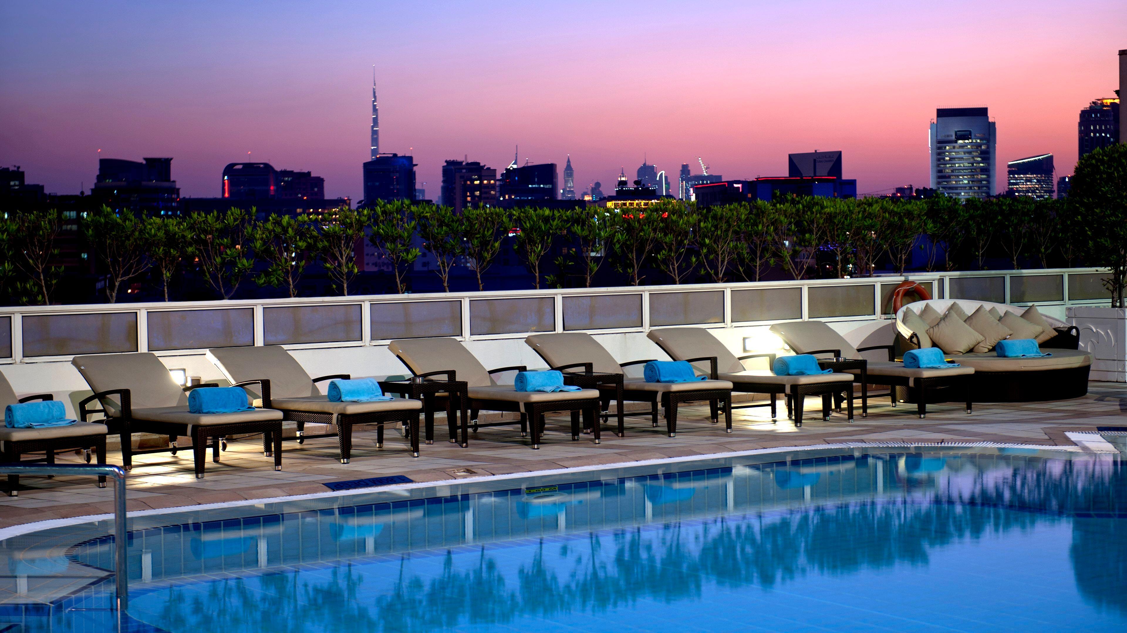 Отель Crowne Plaza Dubai Deira By Ihg Удобства фото Rooftop pool at the W Hollywood