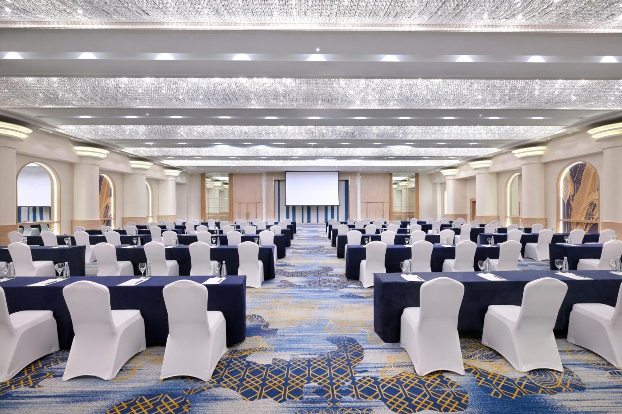 Отель Crowne Plaza Dubai Deira By Ihg Экстерьер фото The Grand Ballroom