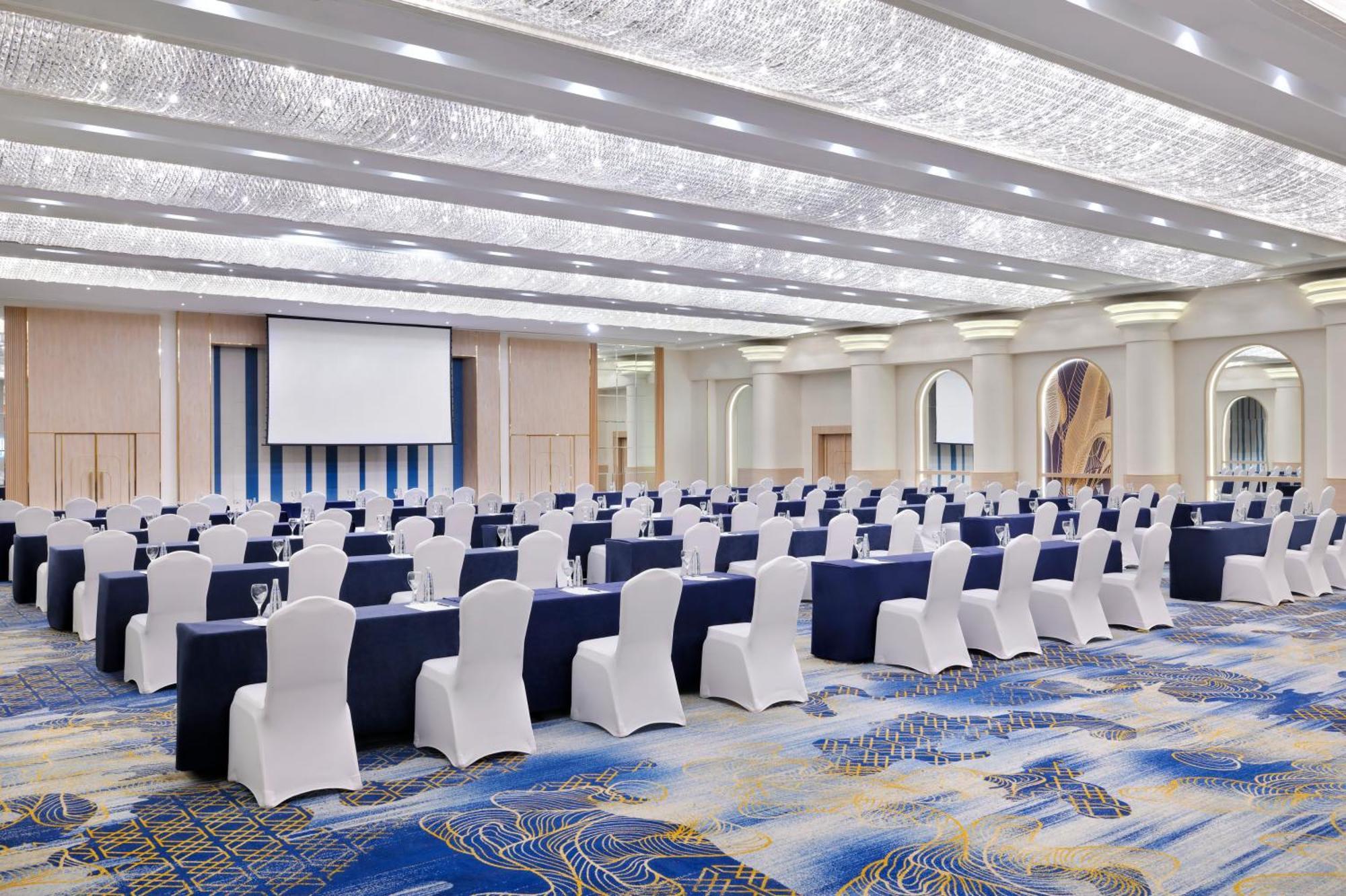 Отель Crowne Plaza Dubai Deira By Ihg Экстерьер фото The Grand Ballroom